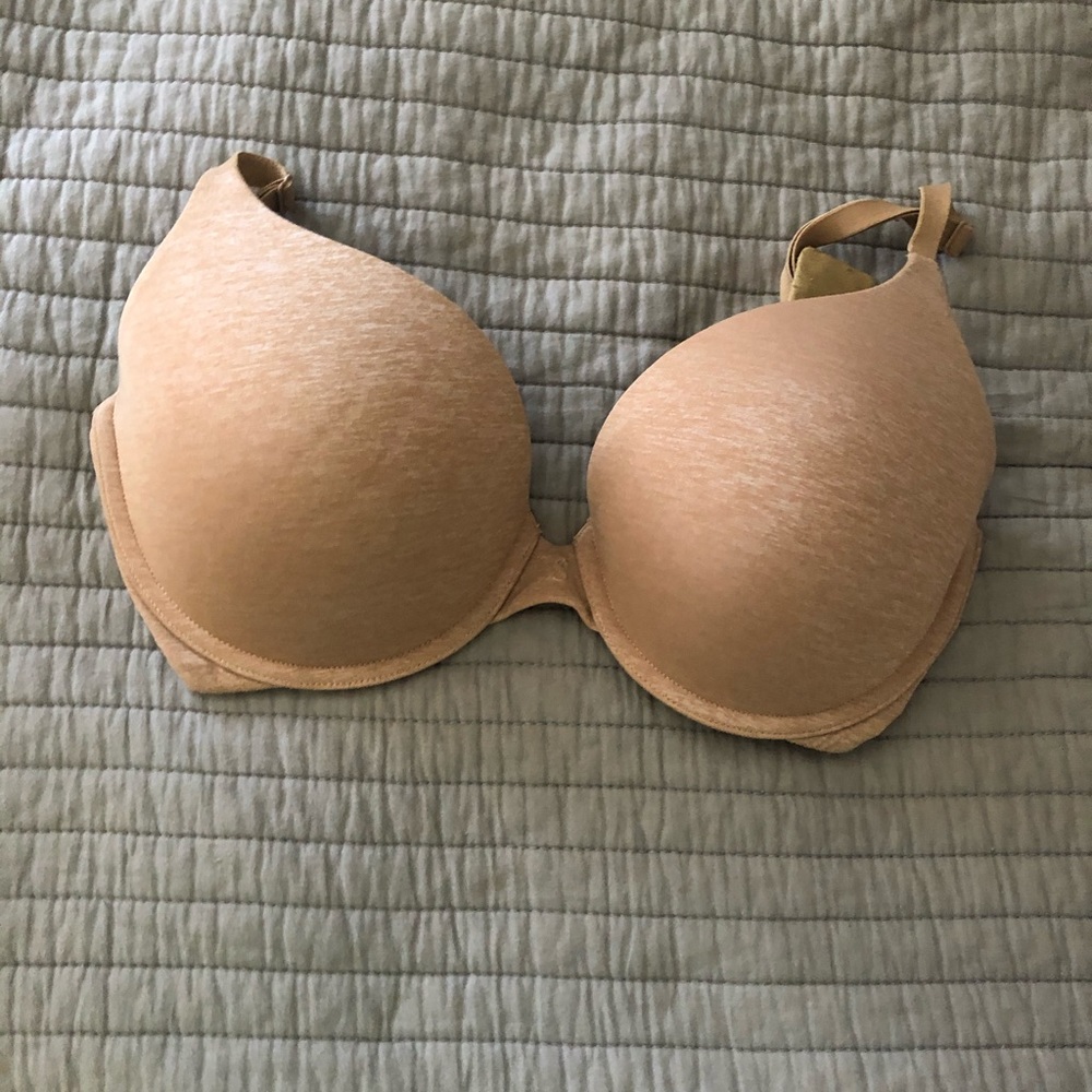 Victoria’s Secret nude bra